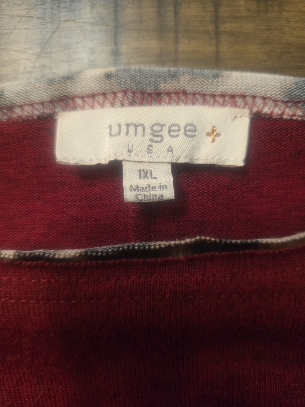 Umgee Burgundy Leopard Colorblock Pullover #377 - Picture 3 of 3